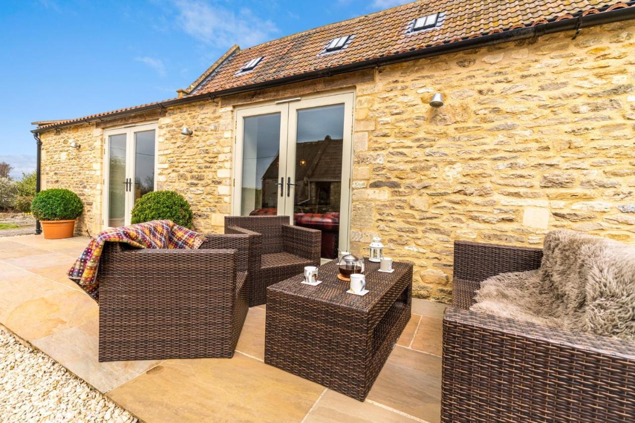 Villa Middle Barn Dyrham Exterior foto